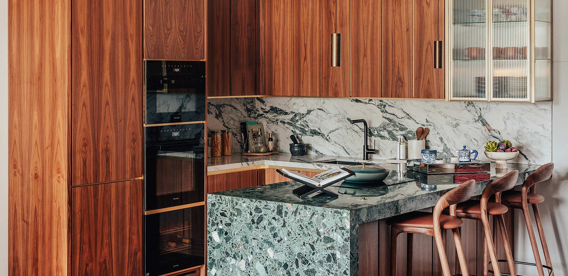 3 bedroom showhome kitchen with marbled breakfast bar