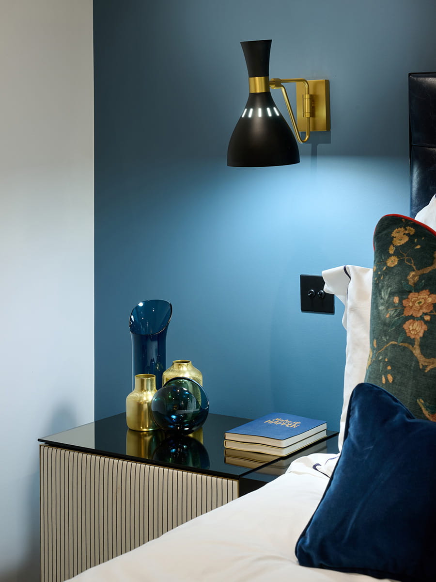 London Dock apartment, bedroom features