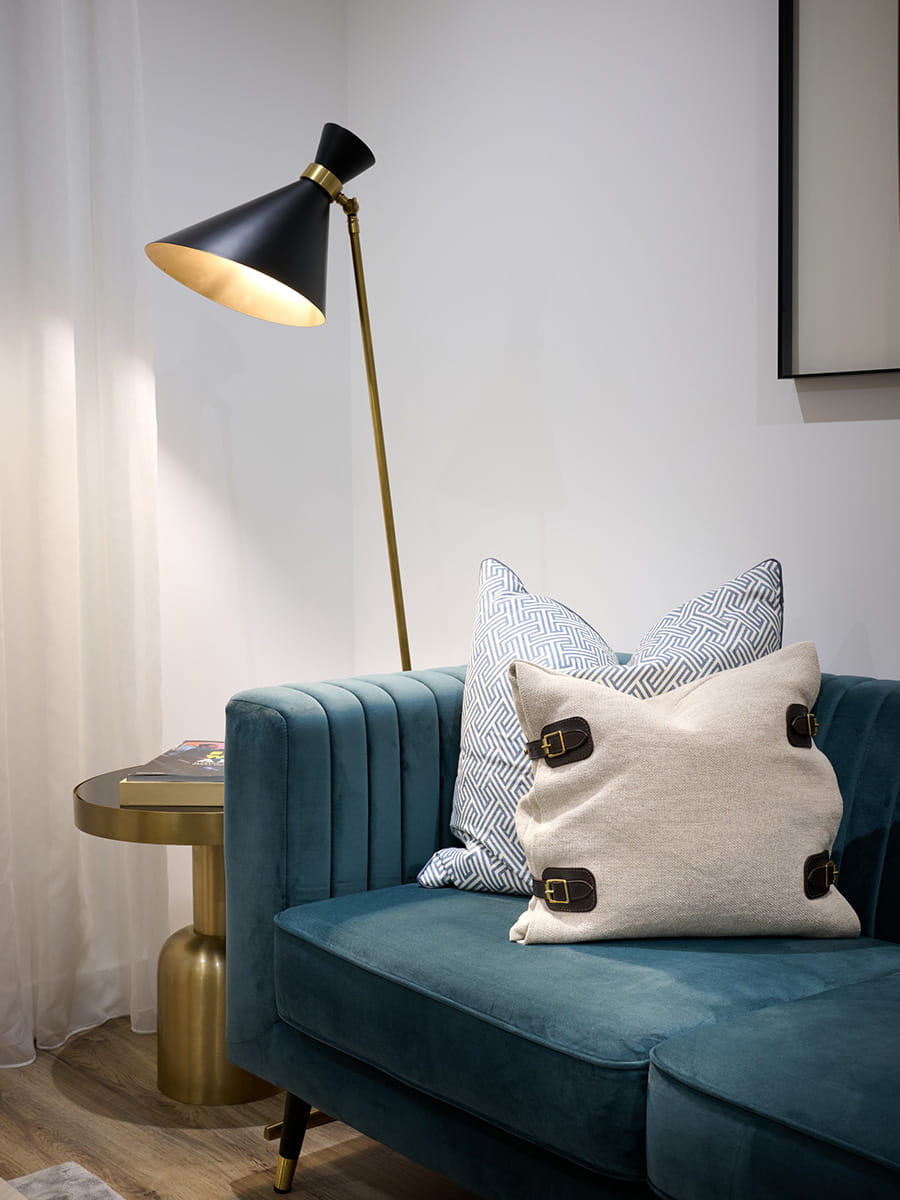 London Dock apartment, living features