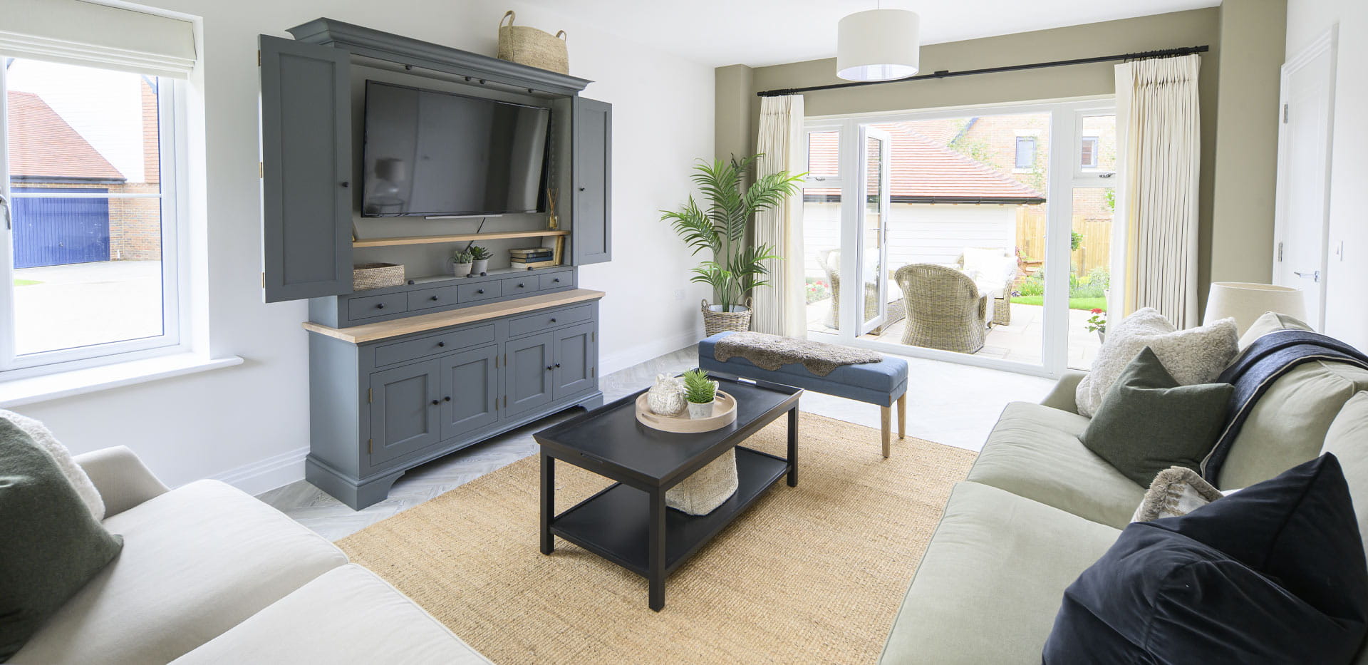 Oakhill, Interior Image