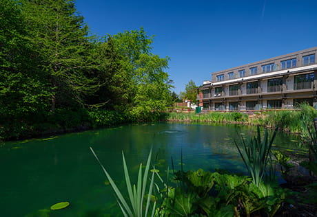 Oakhill exterior photo