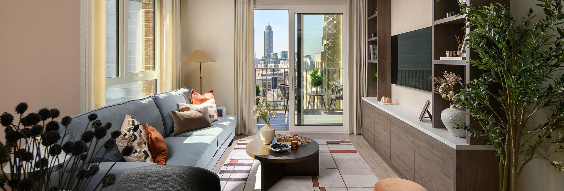 Oval Village home, light and spacious living