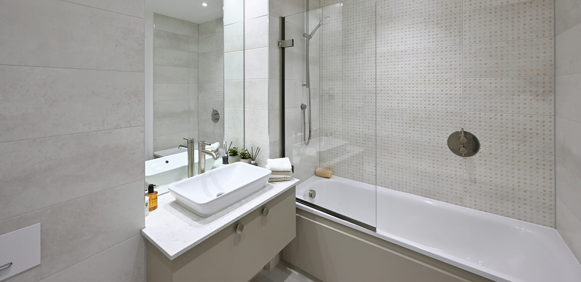 Quinton Court - Interior - Bathroom