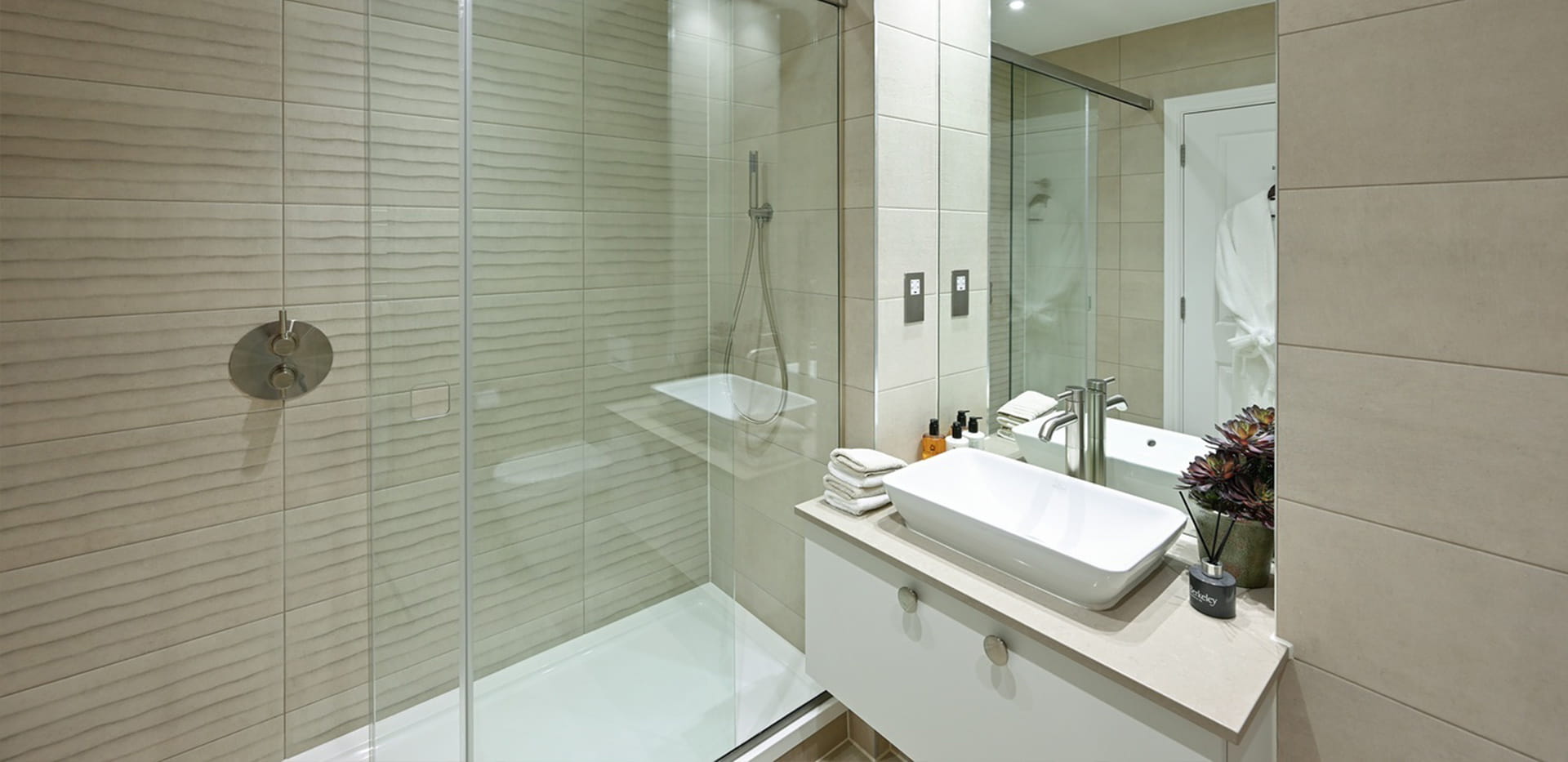 Quinton Court - Interior - Bathroom