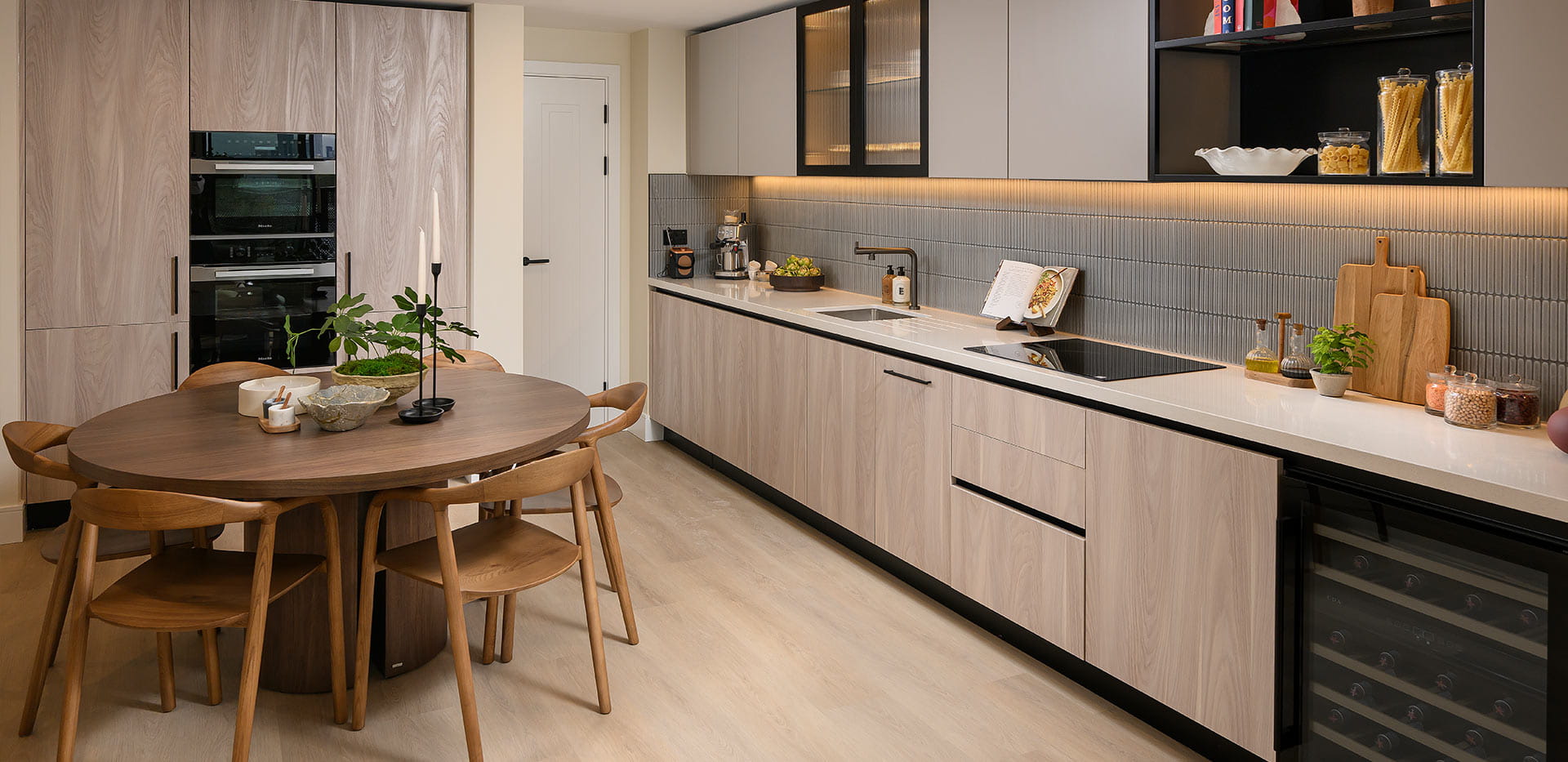 An image of the Dining / Kitchen at the Regent's View Showhome