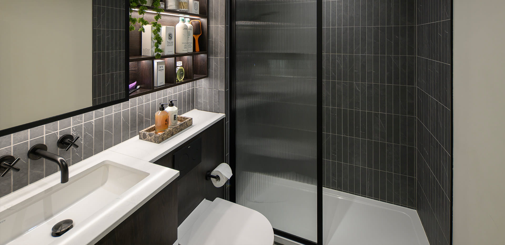 An image of the Ensuite at the Regent's View Showhome