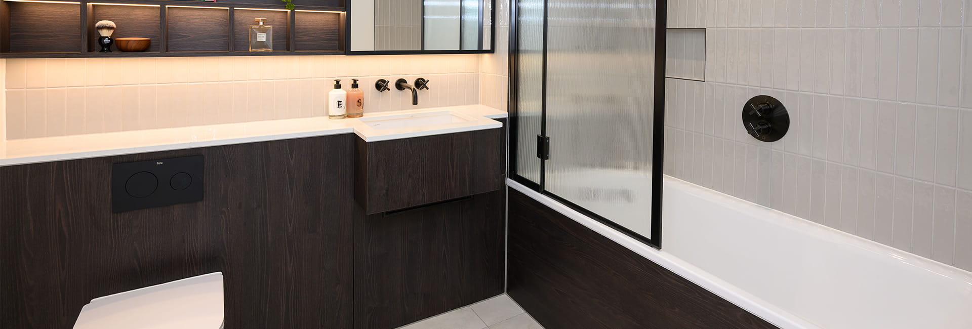 Regent's View, Property D.07.08, spacious bathroom with a dark oak design