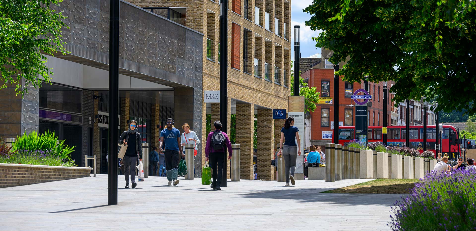 An image of the local amenities at Royal Arsenal Riverside