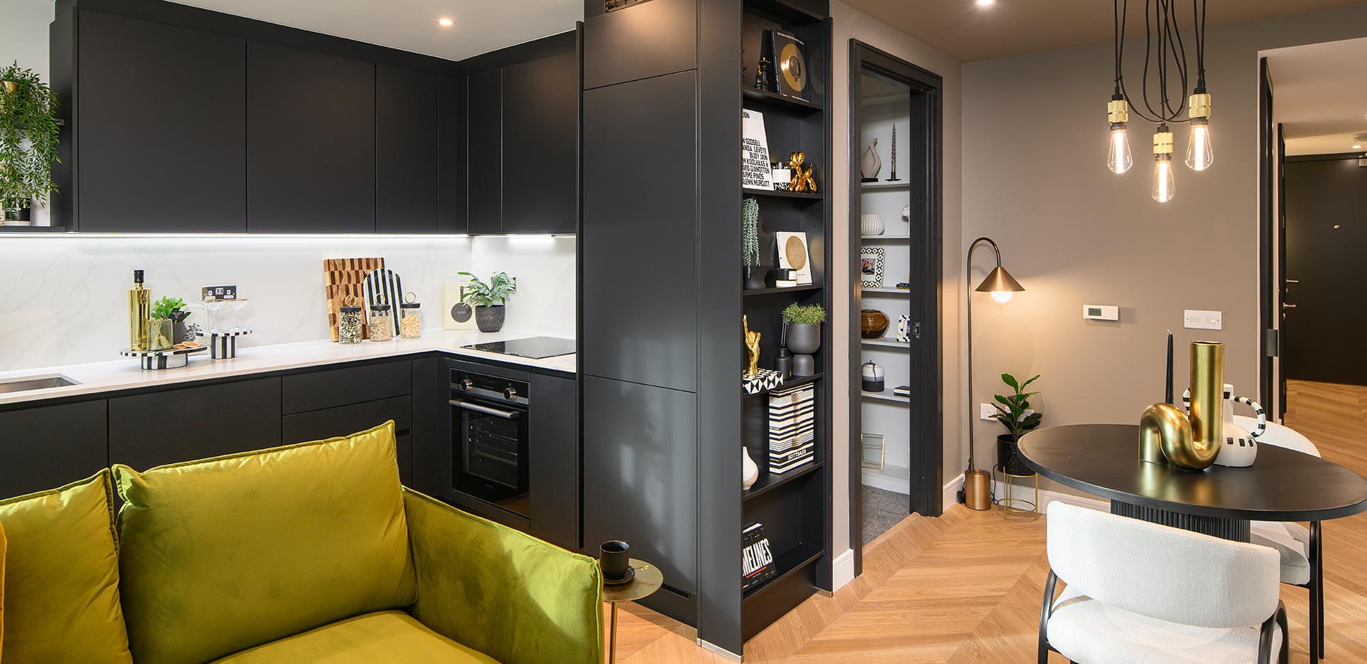 1 床样板间室内装饰