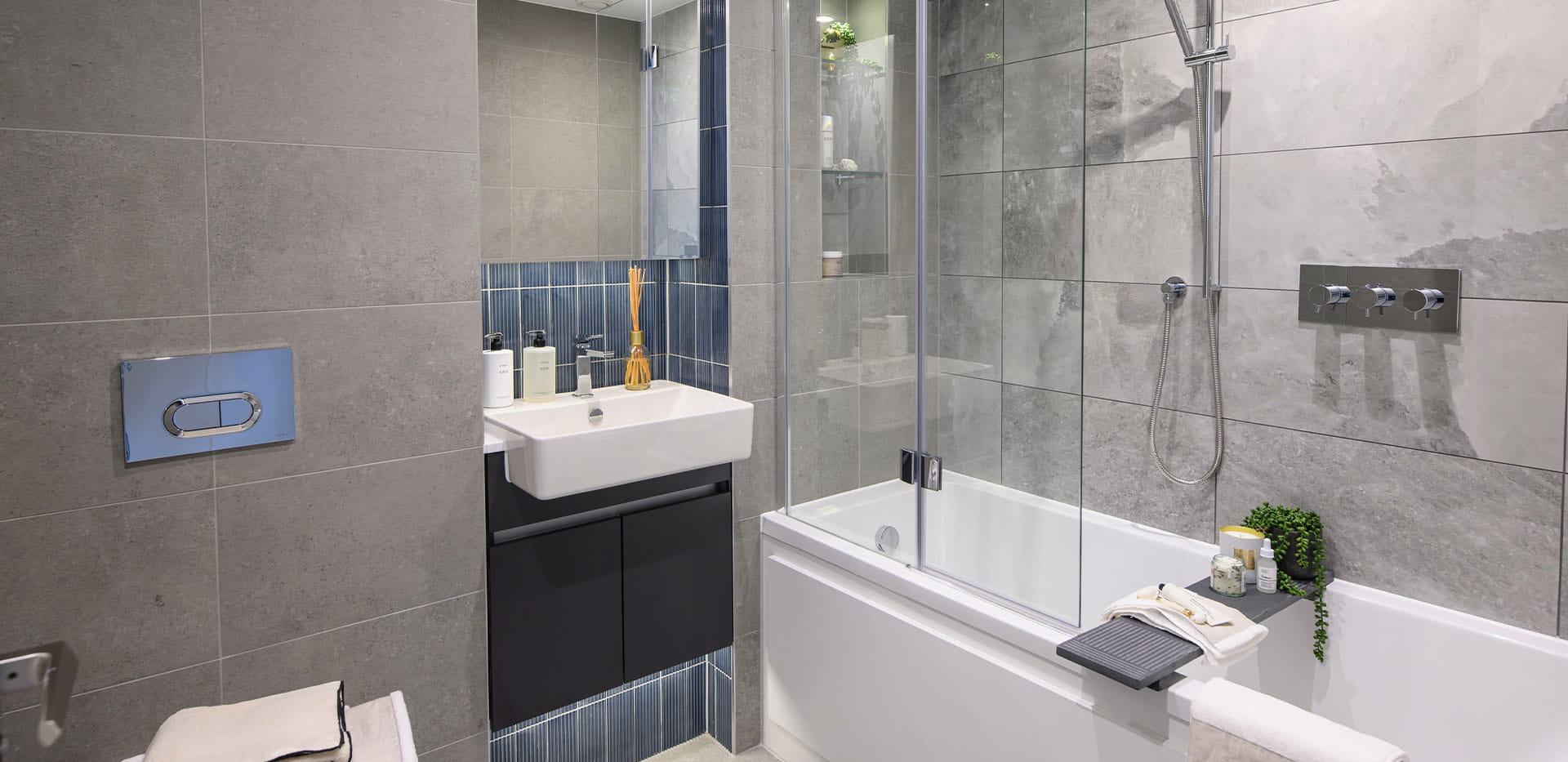 Royal Arsenal Riverside, Sailors Wharf, Interior, Bathroom