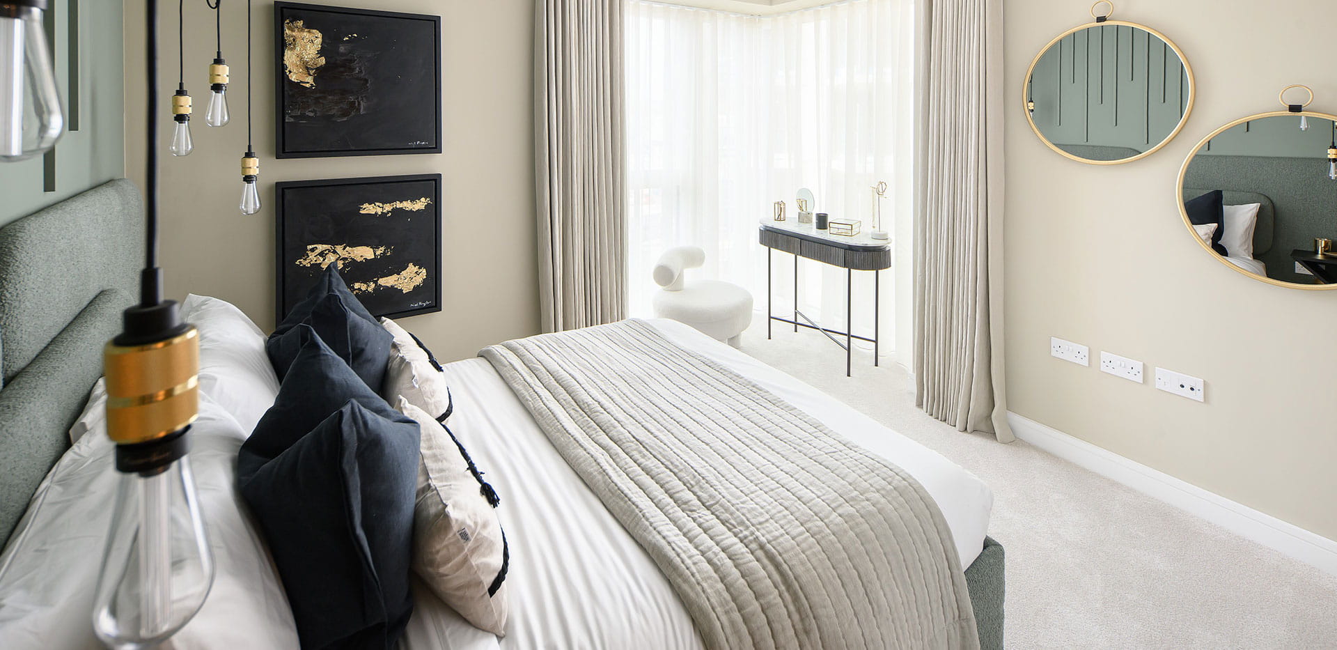 Internal image of the bedroom at Seafarers Wharf