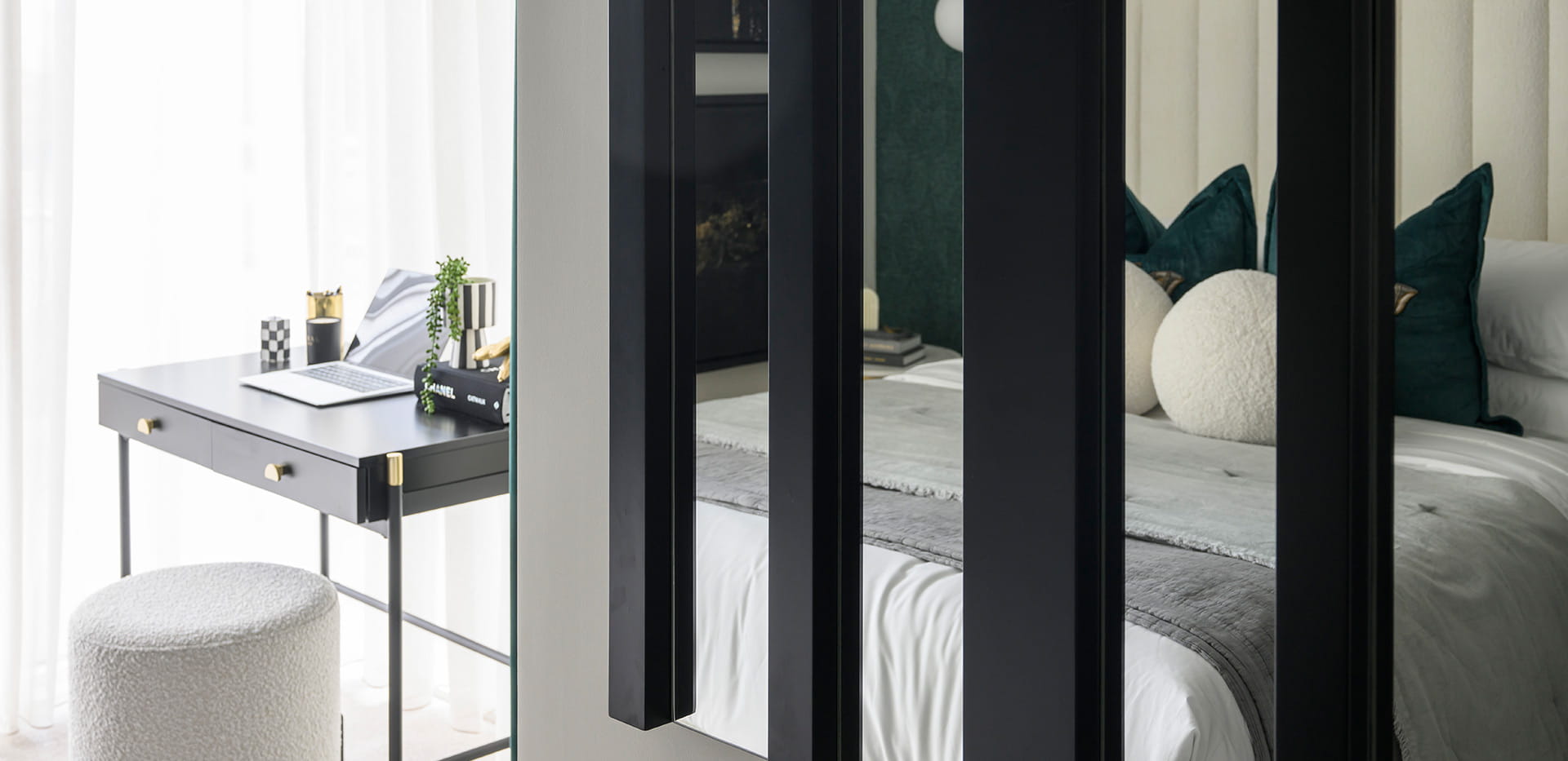 Internal image of the bedroom at Seafarers Wharf