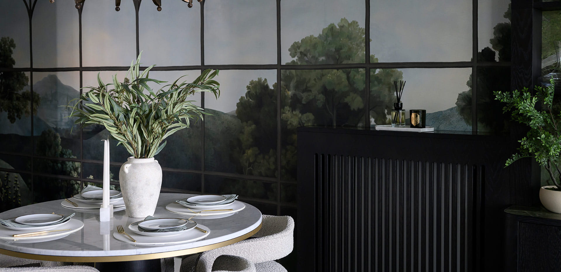 Royal Arsenal Riverside, The Apsley Showhome, spacious dining space with stunning artwork