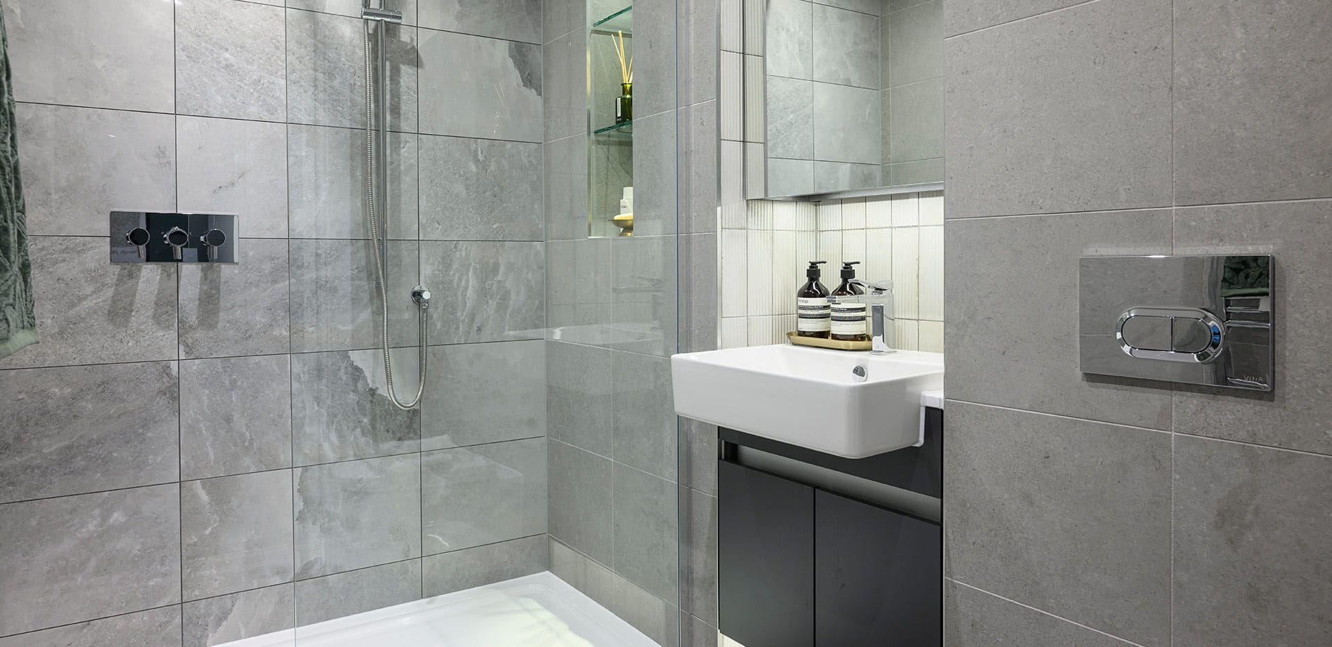 Interior image of en suite