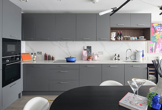 皇家阿森纳河滨、海员码头、规格、厨房