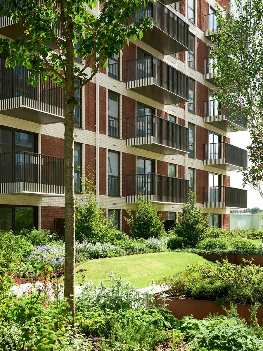 Silkstream, Lindley House, Podium Garden Exterior