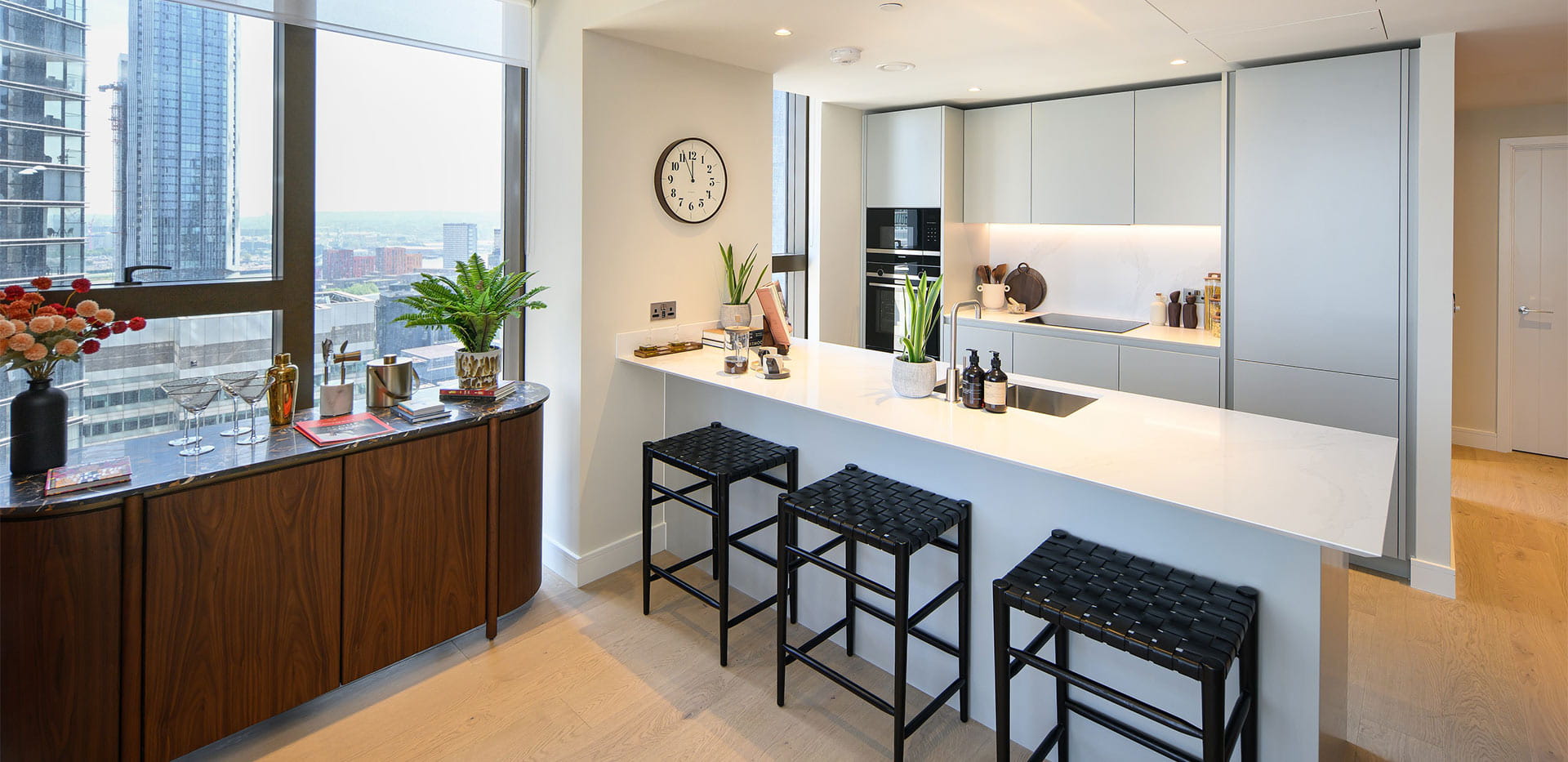 An interior Kitchen image at South Quay Plaza