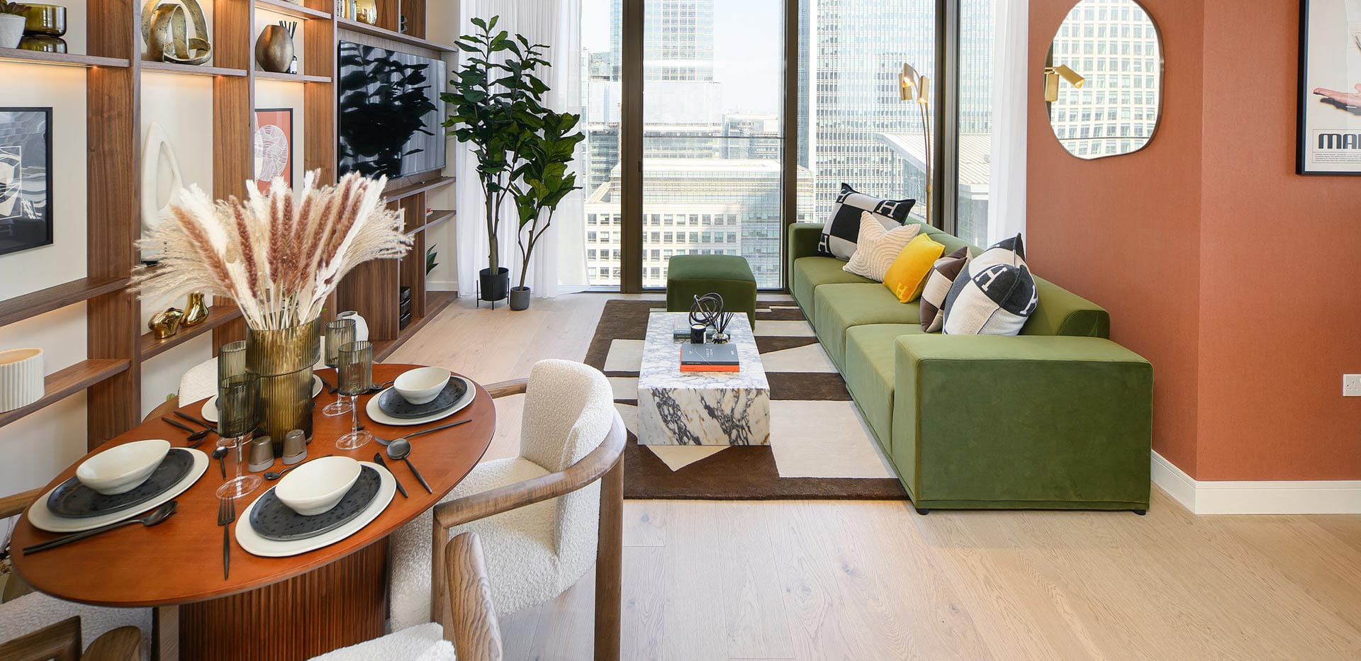 An interior Living/Dining image at South Quay Plaza