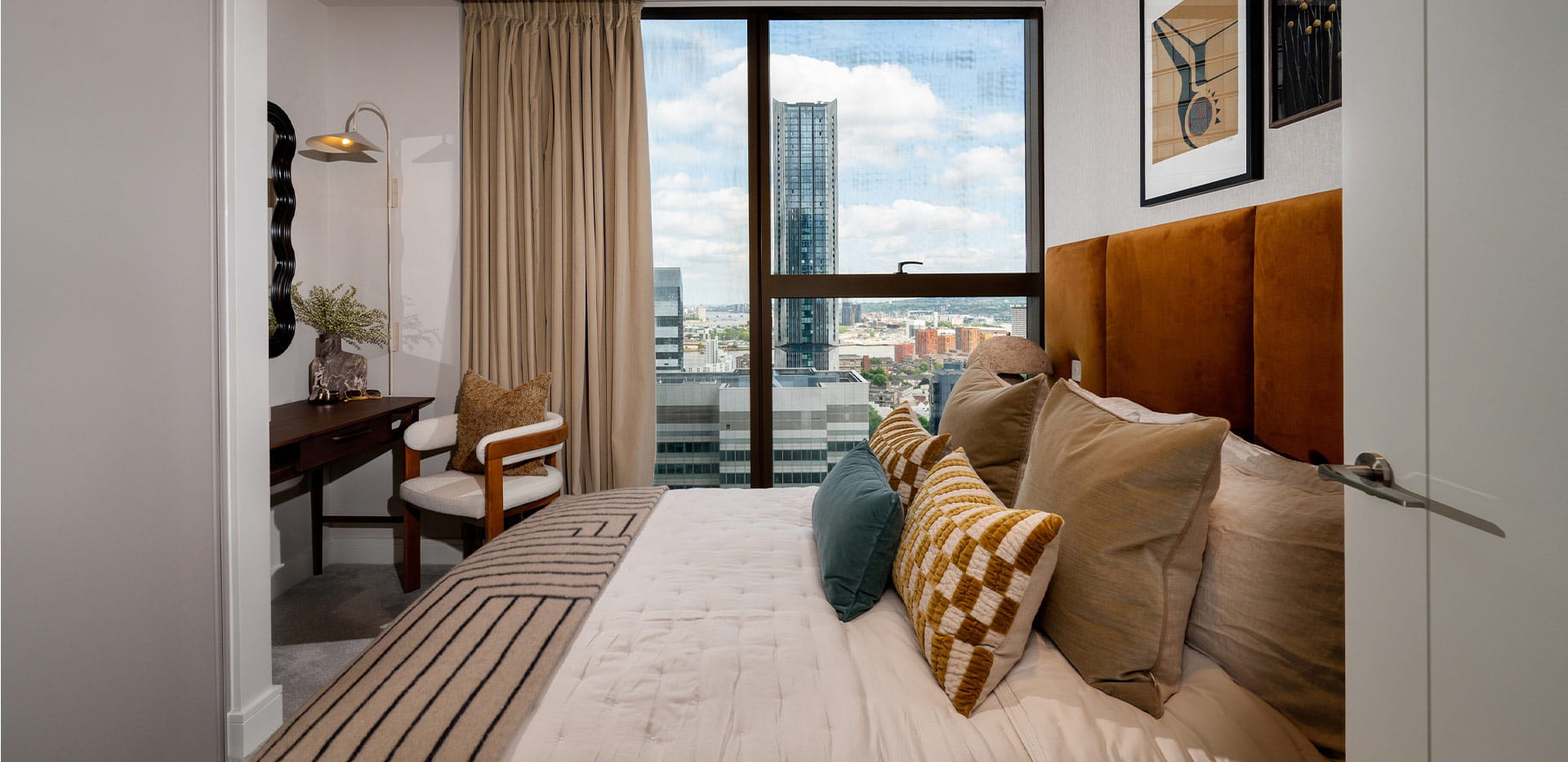 South Quay Plaza, Interior, Bedroom