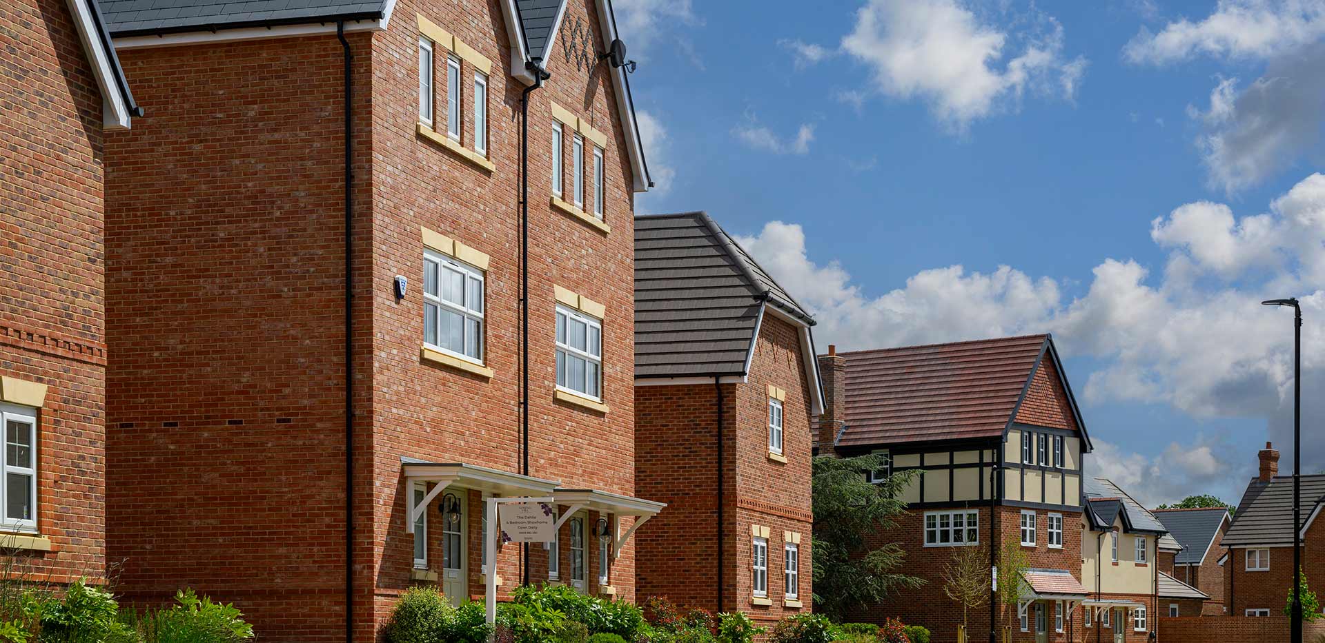 Spring Hill, homes exterior images
