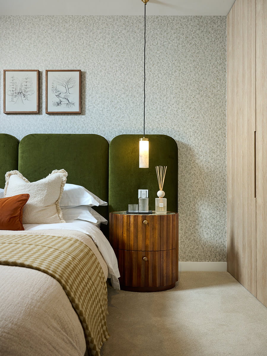 Sutton Garden Square, The Garden Suite, spacious and cosy bedroom