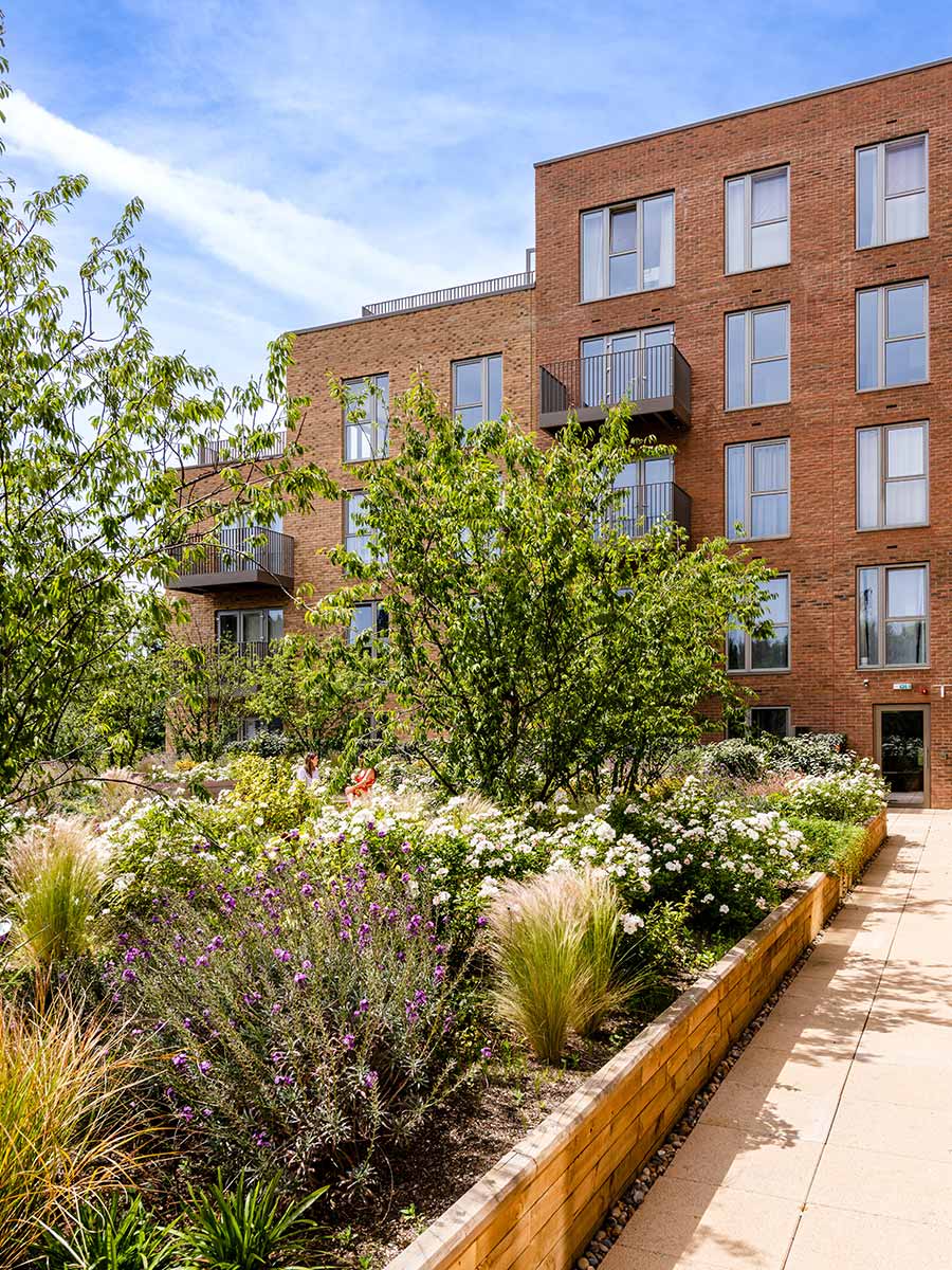 The Arches, Exterior