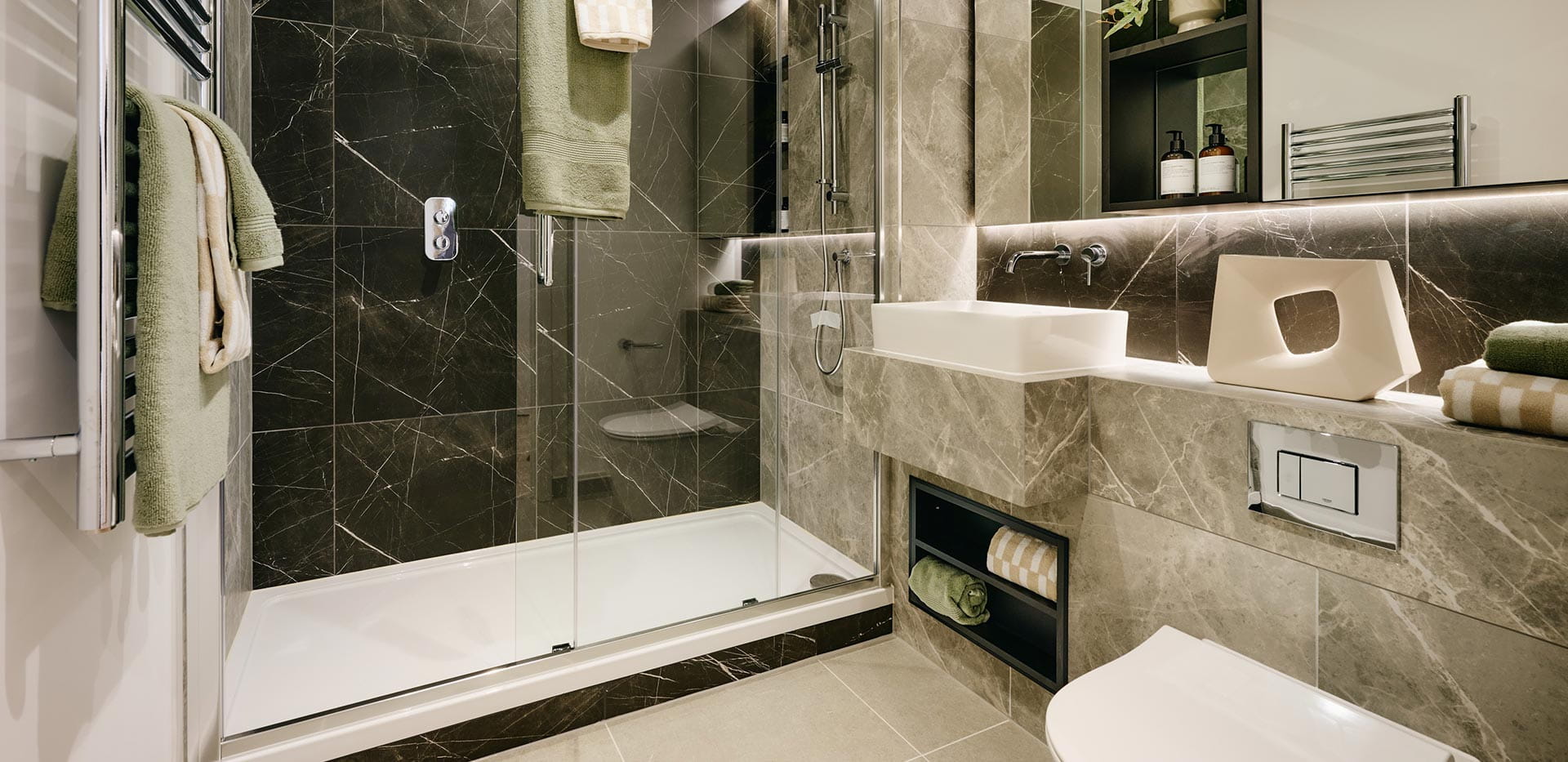 The Exchange Studio Apartment- bathroom with a dark marble design
