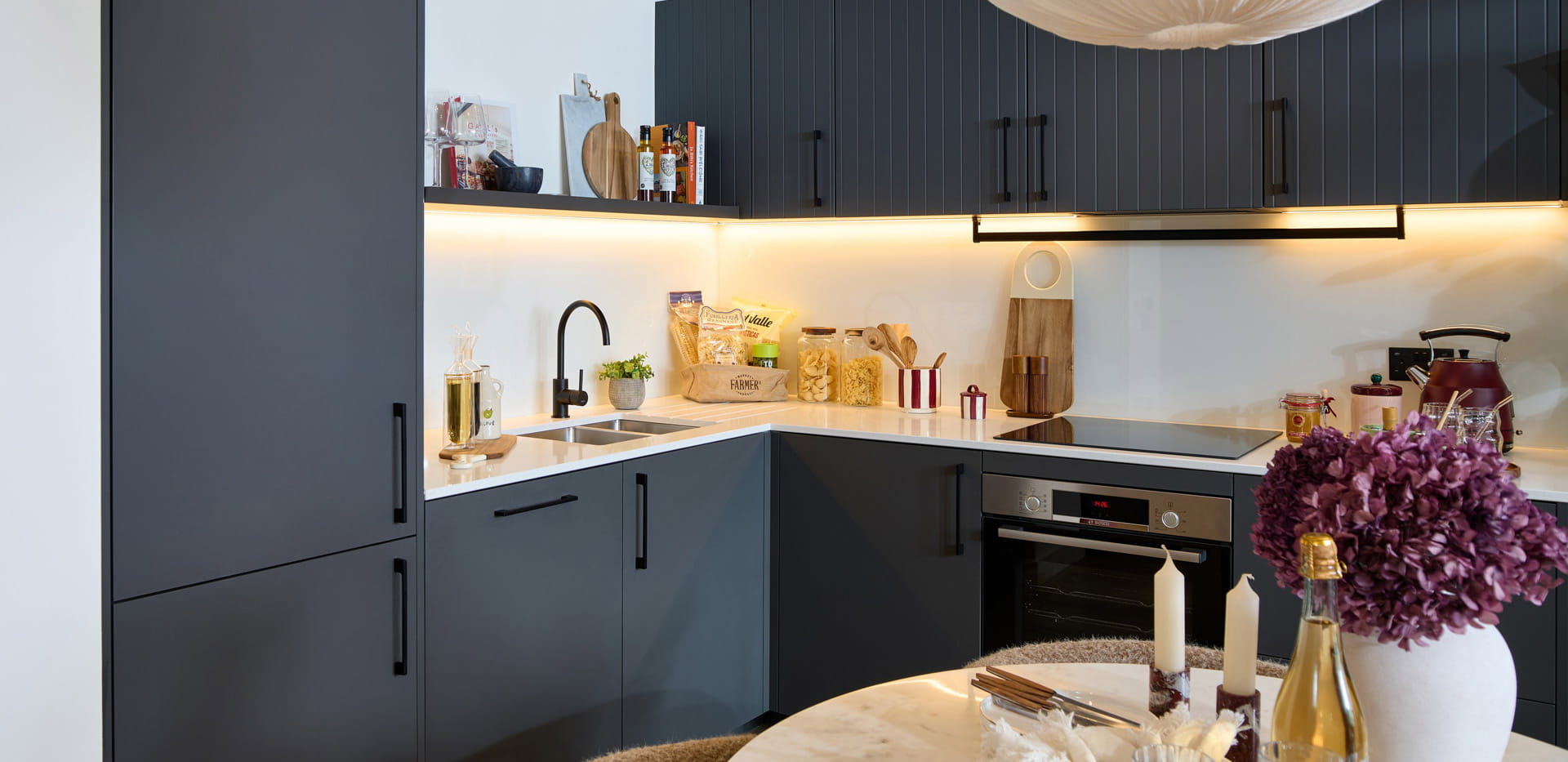 Kitchenette decorated in slate grey