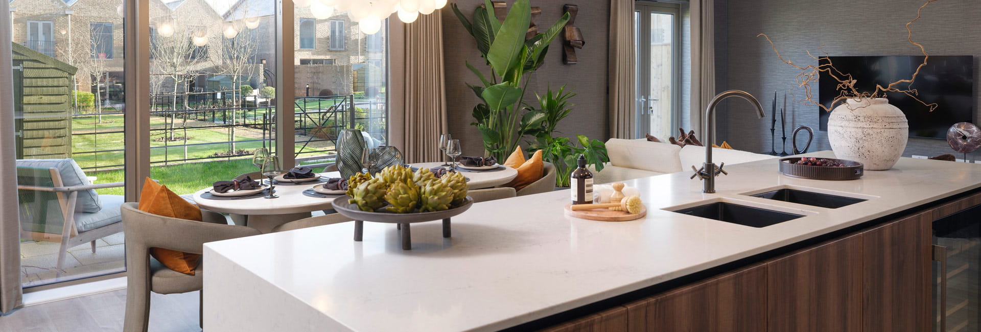 Kitchen / breakfast island overlooking balcony view