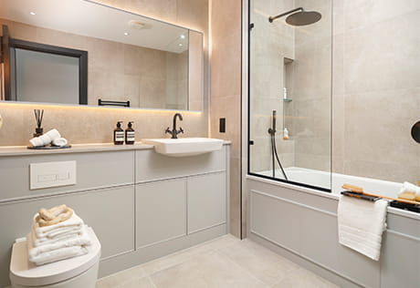 Trent Park 4 Walled Bathroom