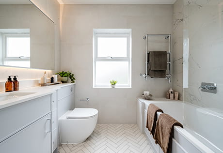 Trent Park - Fully furnished showhome, spacious bathroom