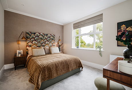 Trent Park - Fully furnished showhome, light design spacious bedroom