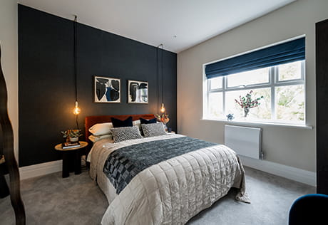 Trent Park - Fully furnished showhome, dark design spacious bedroom