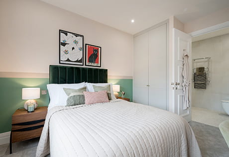Trent Park - Fully furnished showhome, light design spacious bedroom