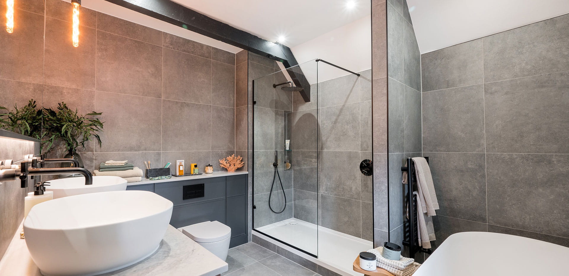 The Royal Mews home - spacious bathroom