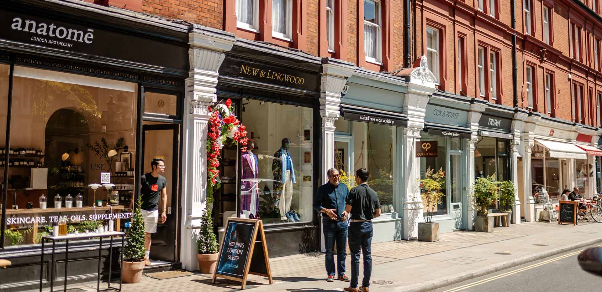 Trillium, Exterior, Local Area
