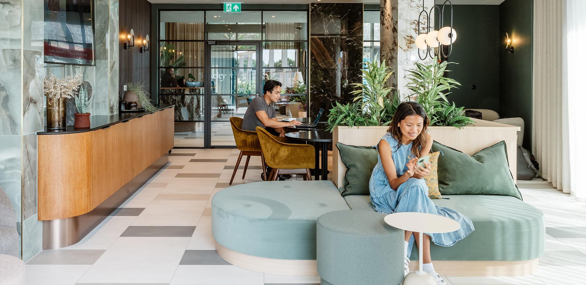 Berkeley, Twelve Trees Park, Facilities, Seeting Area