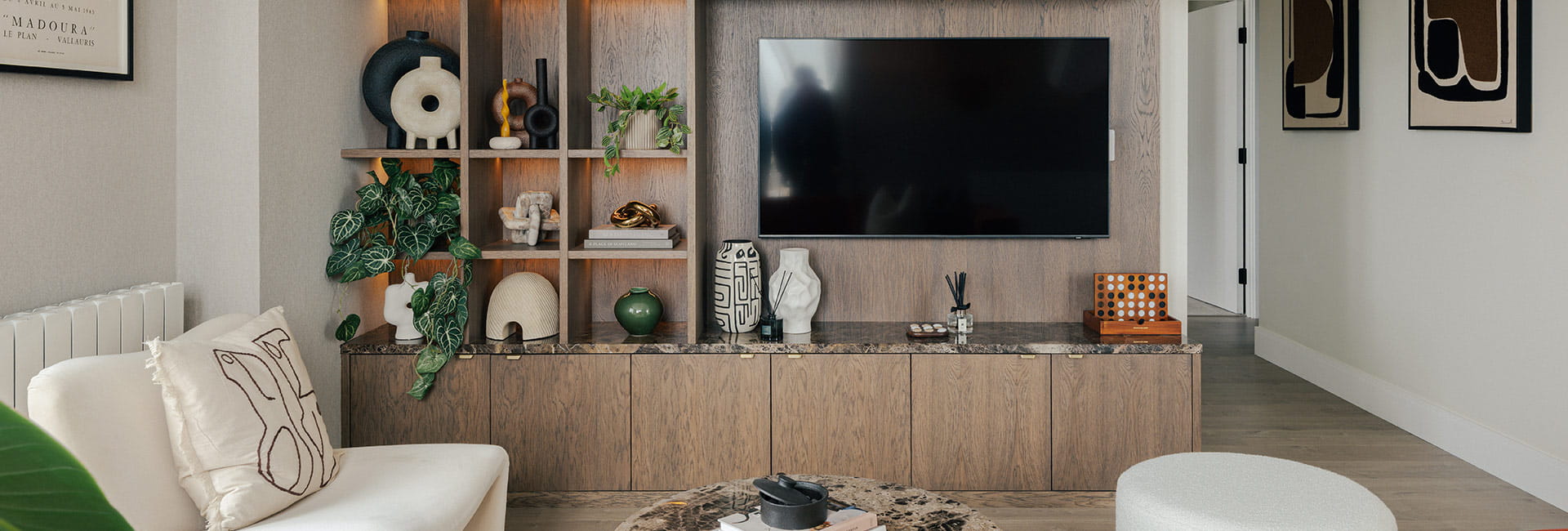 TwelveTrees Park, cosy lounge with stunning interior design