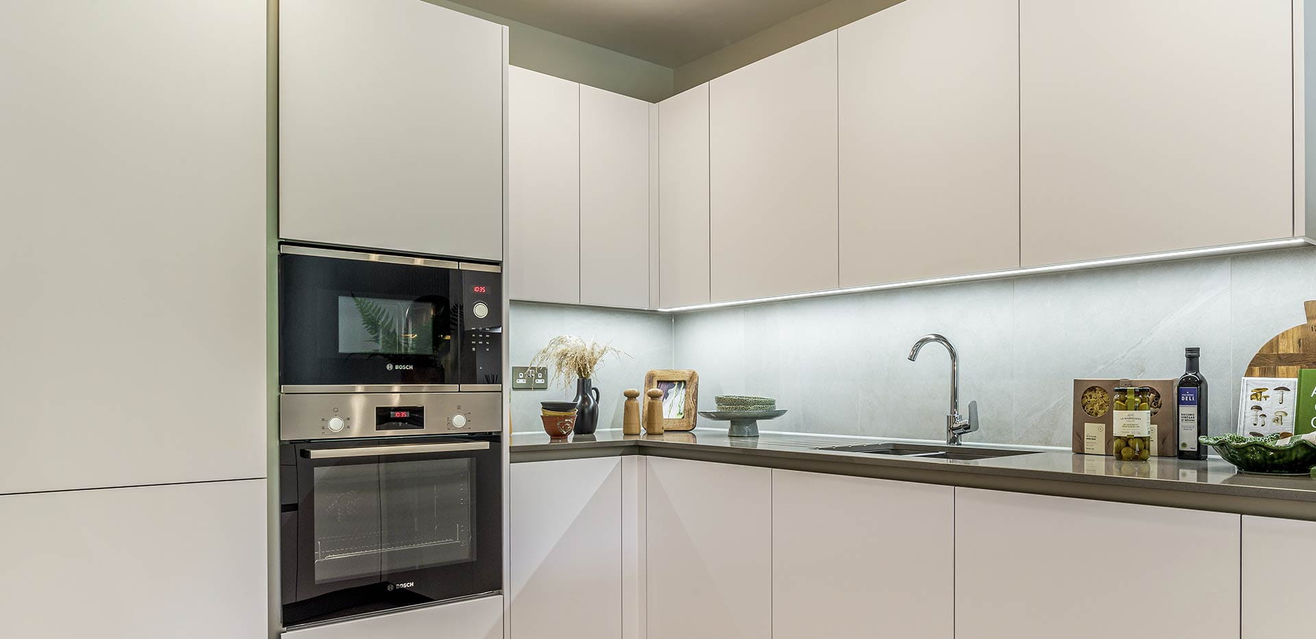 Berkeley, Woodhurst Park, 4 Bedroom House, Kitchen