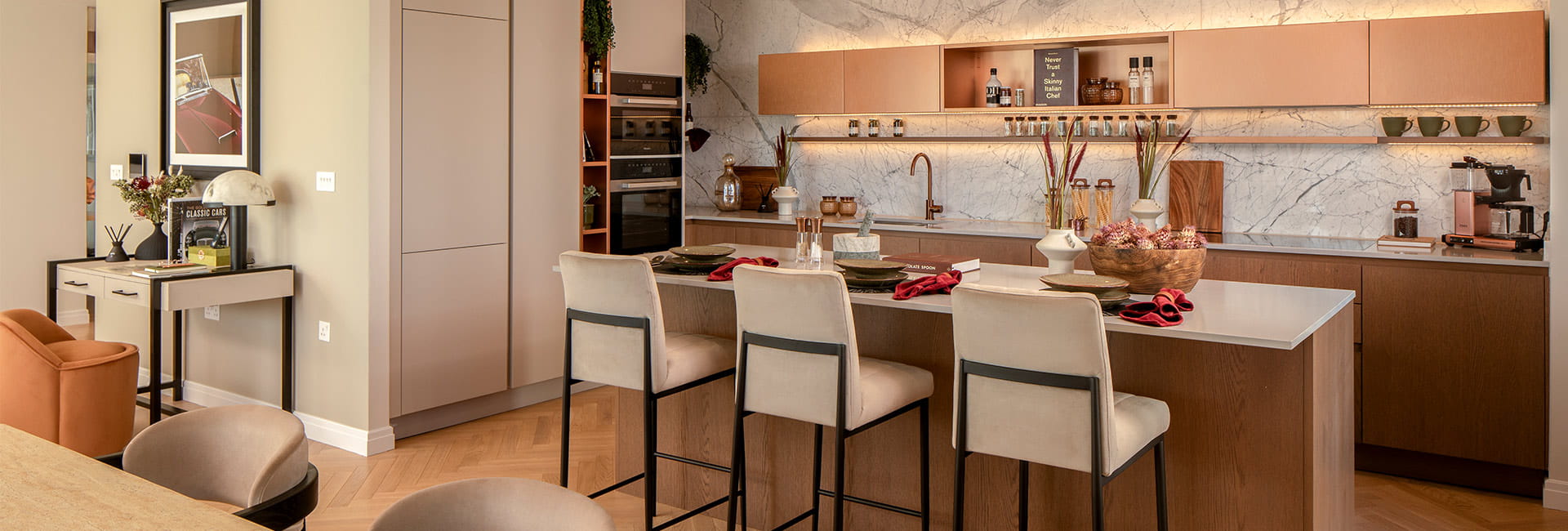 An image of a Kitchen / Dining at King's Road Park