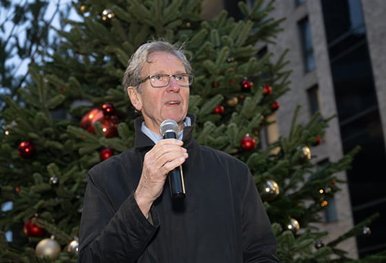 An image of the leading UK Sculptor speaking at 250 City Road