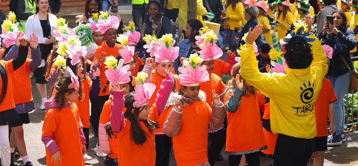 Image of the parade at the Kidbrooke Village community carnival